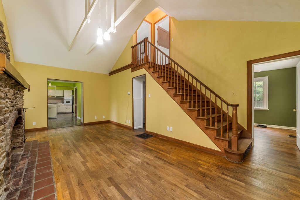 2516 West Petty Road Muncie, IN 47304 - Photo 2 of 19