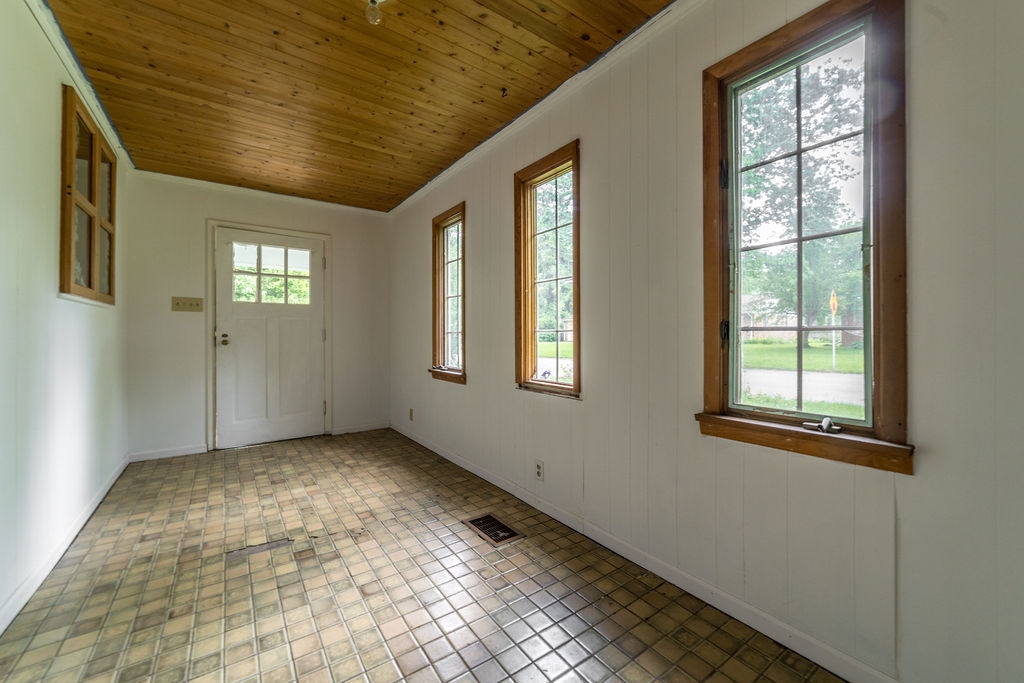 2516 West Petty Road Muncie, IN 47304 - Photo 12 of 19