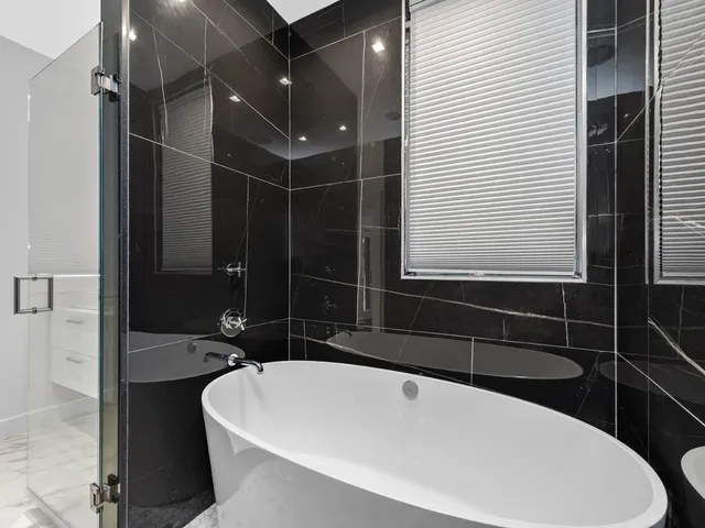 $1,870,000 | 33-35 Bowdoin Street, Unit 1, Boston, MA 02114