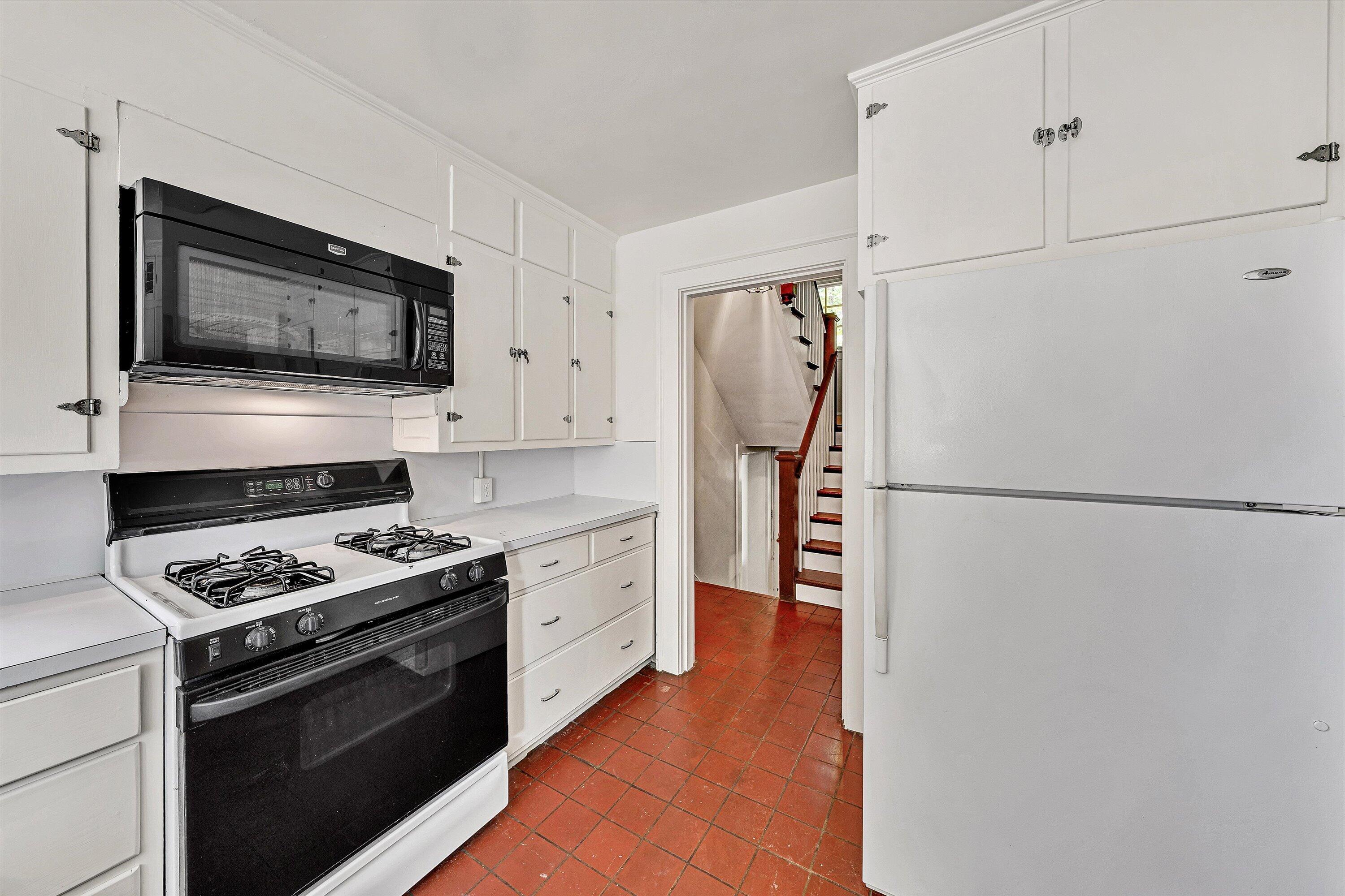 3625 Ridgewood Lane Southwest Roanoke, VA 24014 - Photo 28 of 82 29-DSC00442