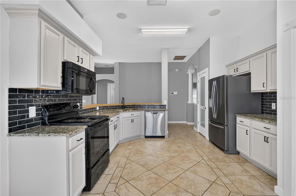 708 Erik Lake Road Brandon, FL 33510 - Photo 12 of 36 Gallery Image 12