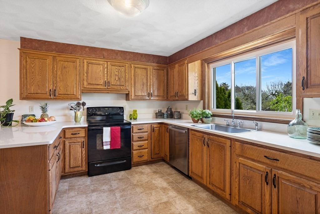 93 Birch Hill Road Stow, MA 01775 - Photo 18 of 42 Gallery Image 18