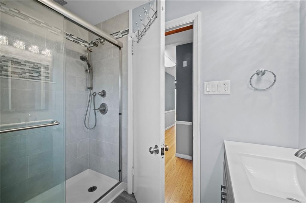 2757 Brodhead Road Aliquippa, PA 15001 - Photo 12 of 29 Full bathroom