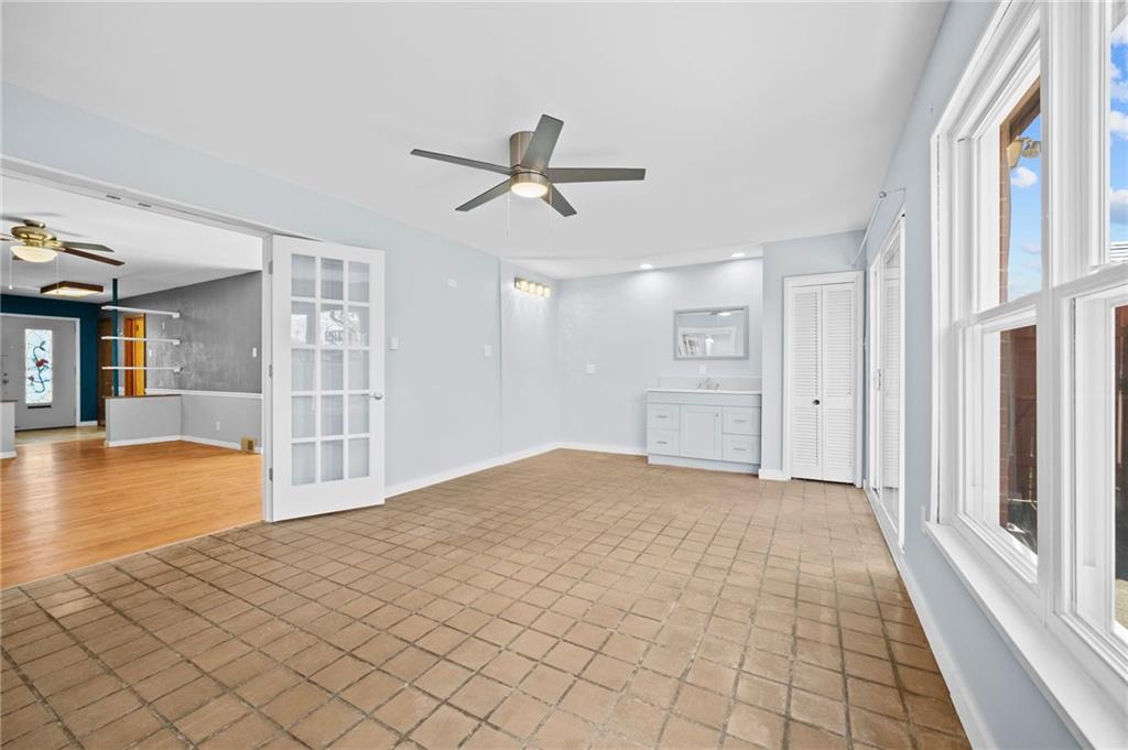 2757 Brodhead Road Aliquippa, PA 15001 - Photo 9 of 29 Seasons room