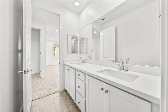 $999,990 | 30140 Crestline Court, Castaic, CA 91384