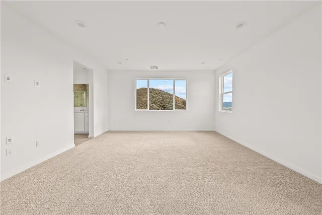 $999,990 | 30140 Crestline Court, Castaic, CA 91384