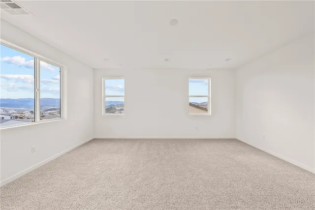 $999,990 | 30140 Crestline Court, Castaic, CA 91384