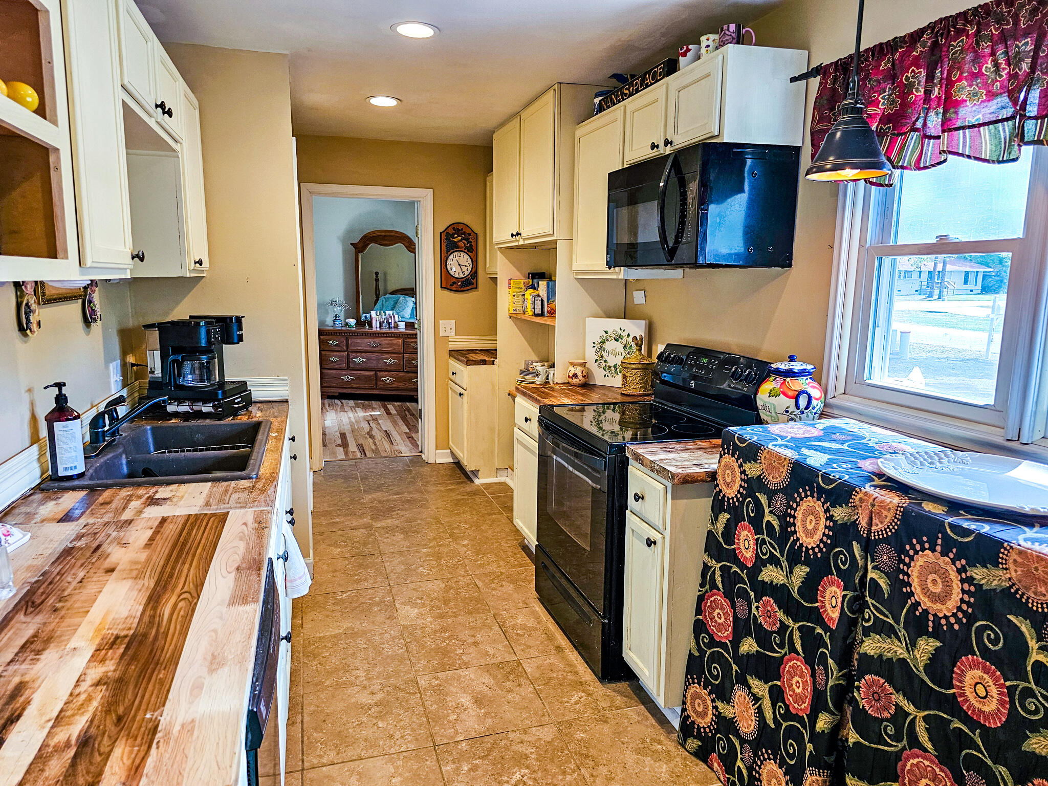 718 Azalea Drive Walterboro, SC 29488 - Photo 14 of 34 20260413_111015