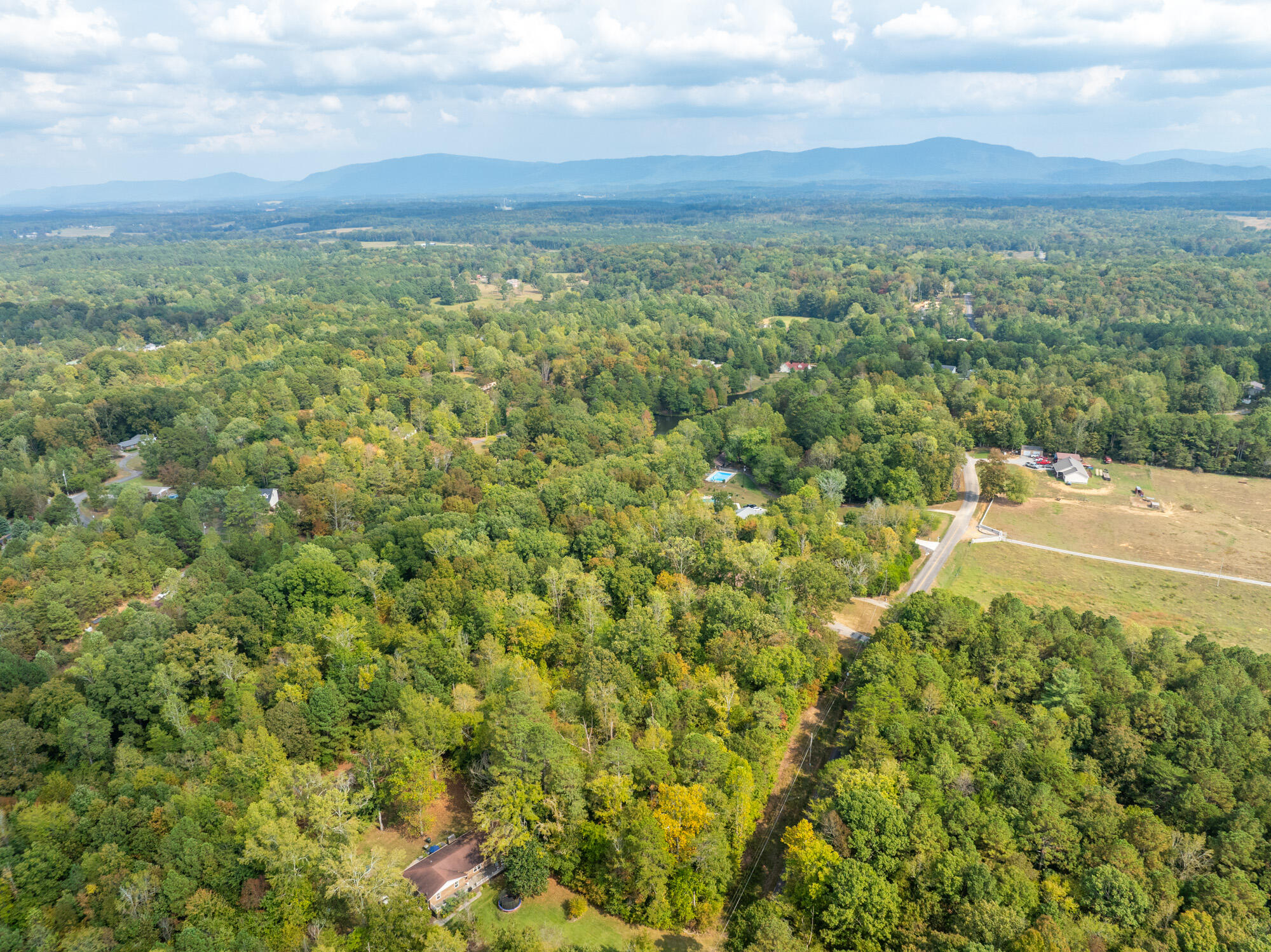 793 York Road Northeast Cleveland, TN 37323 - Photo 3 of 8 793-York-Rd-NE-MLS-Photos-3