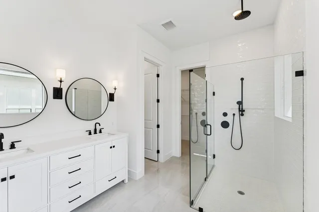 a view of a livingroom