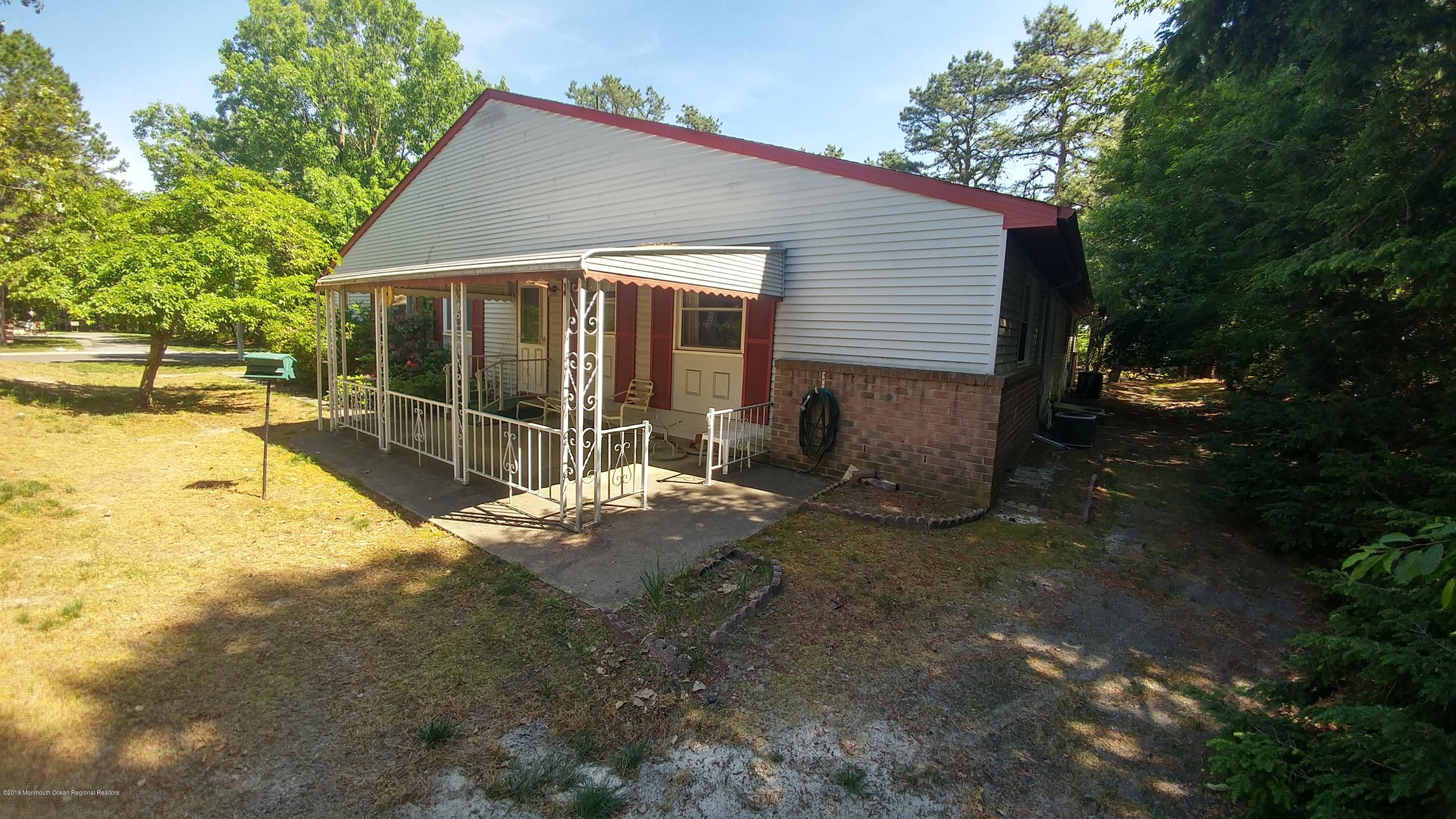 8A Fallbrook Street, Unit B Whiting, NJ 08759 - Photo 2 of 14 0604191514_HDR