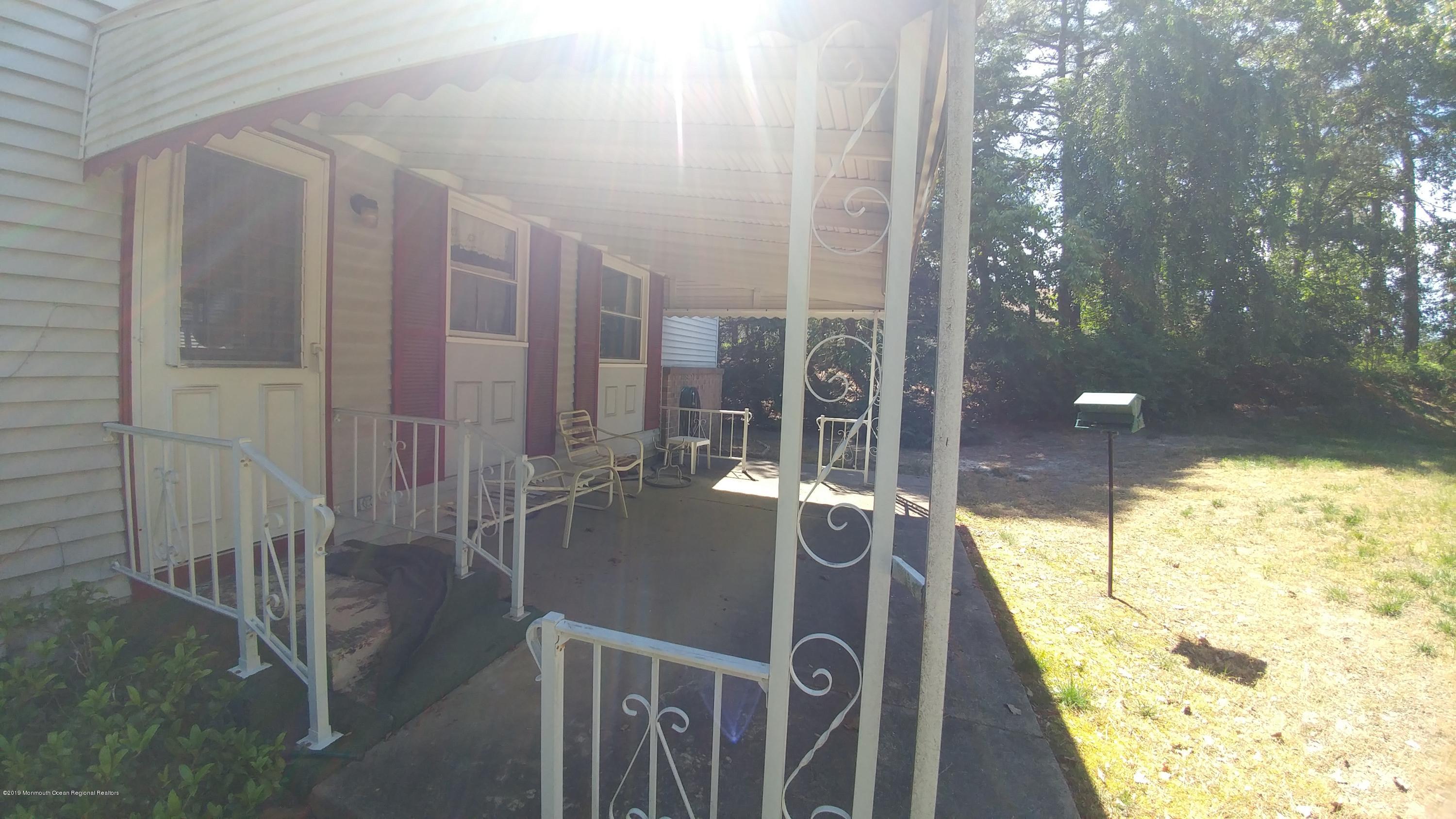 8A Fallbrook Street, Unit B Whiting, NJ 08759 - Photo 3 of 14 0604191513