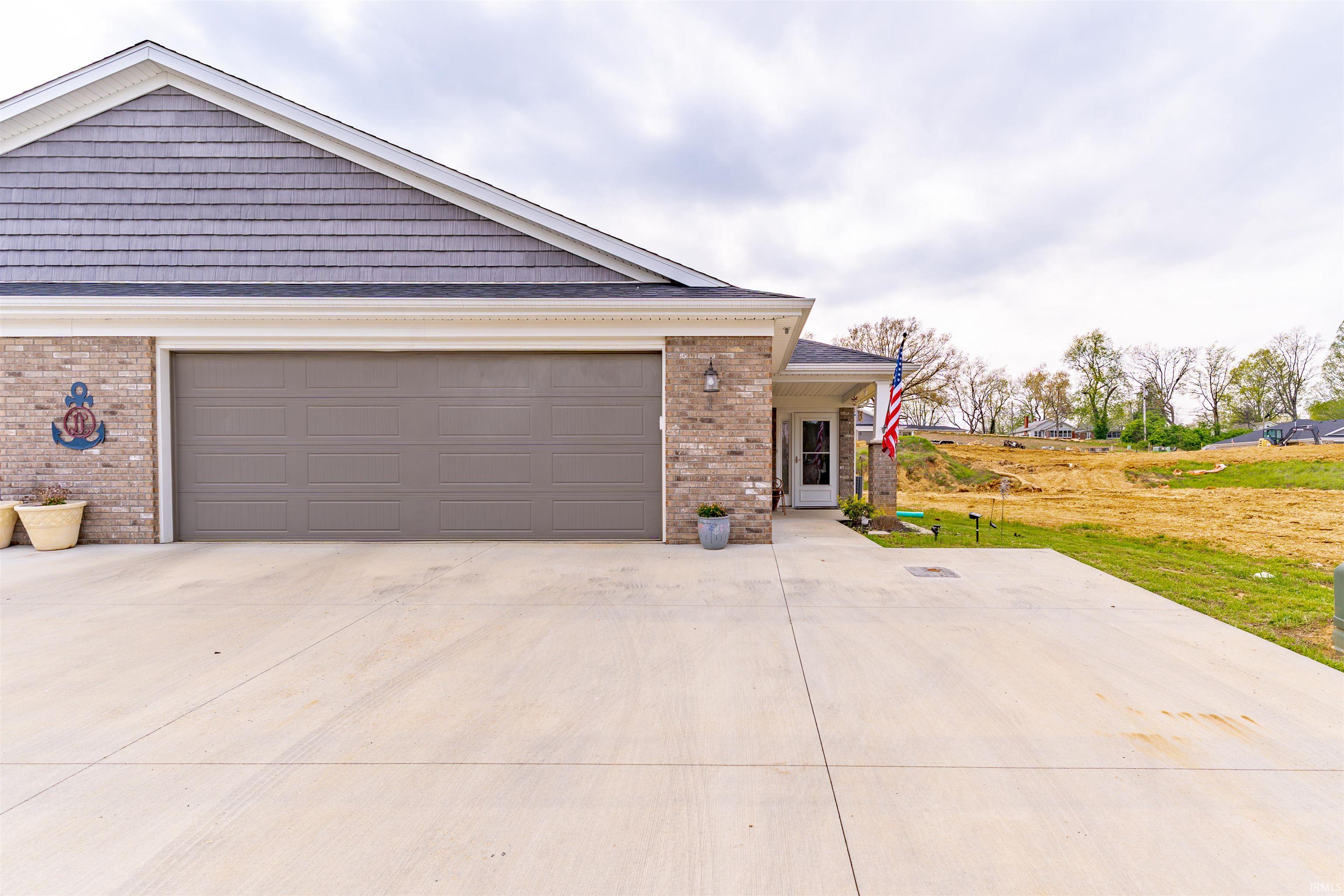 5322 Dauby Drive, Unit B Evansville, IN 47710 - Photo 1 of 35