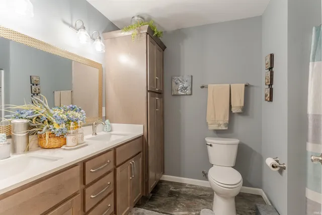 $340,000 | 5322 Dauby Drive, Unit B, Evansville, IN 47710