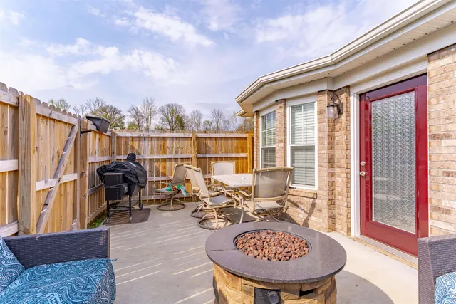 $340,000 | 5322 Dauby Drive, Unit B, Evansville, IN 47710