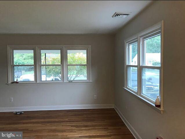902 Price Road Salisbury, MD 21801 - Photo 8 of 39 Living room