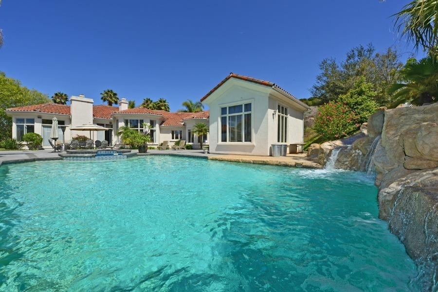 7301 Vista Rancho Court Rancho Santa Fe, CA 92091 - Photo 4 of 25