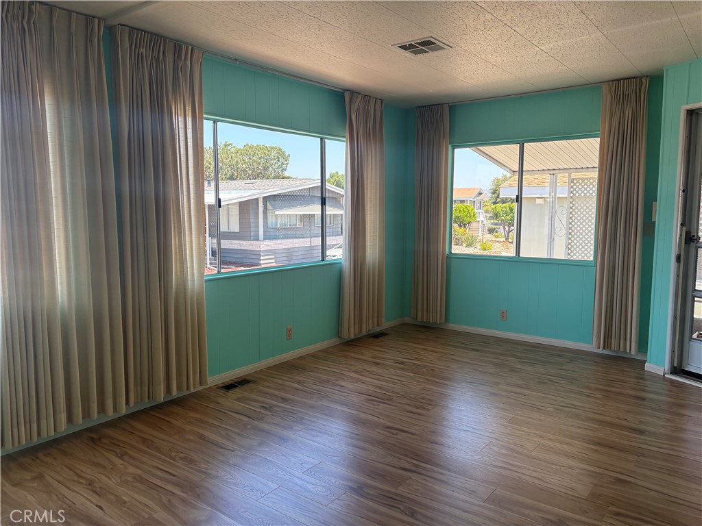 650 South Rancho Santa Fe Road, Unit 323 San Marcos, CA 92078 - Photo 10 of 22 Living Room