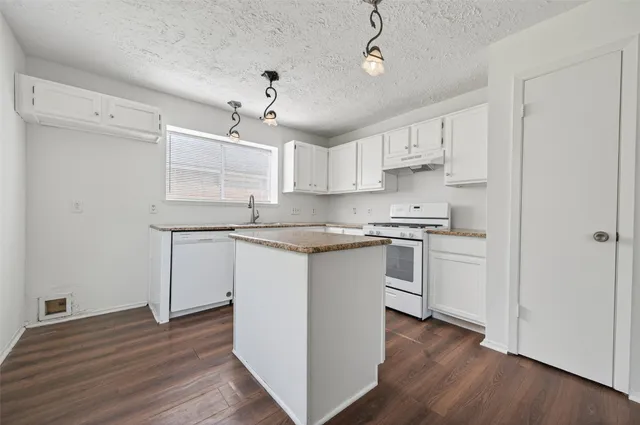 $1,900 | 11718 Inga Lane, Houston, TX 77064