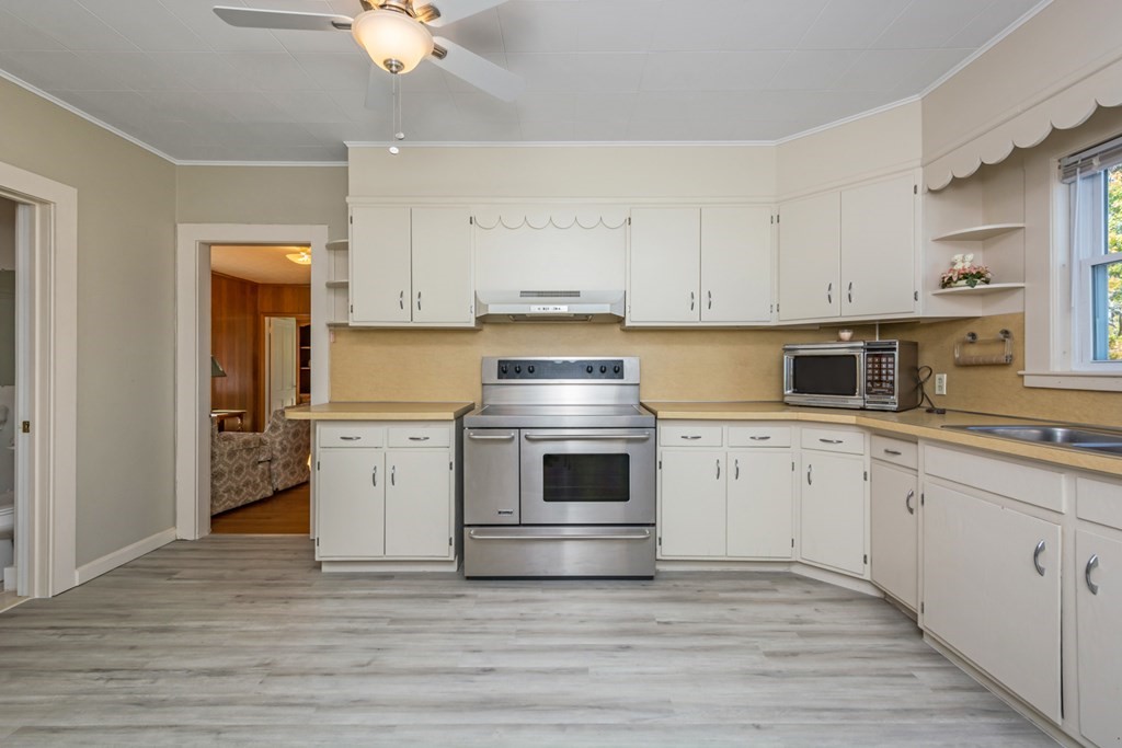 159 West Street Clinton, MA 01510 - Photo 21 of 42 Gallery Image 21