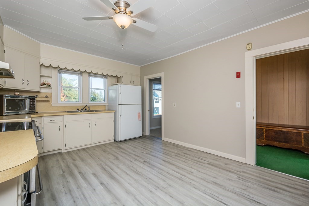 159 West Street Clinton, MA 01510 - Photo 24 of 42 Gallery Image 24