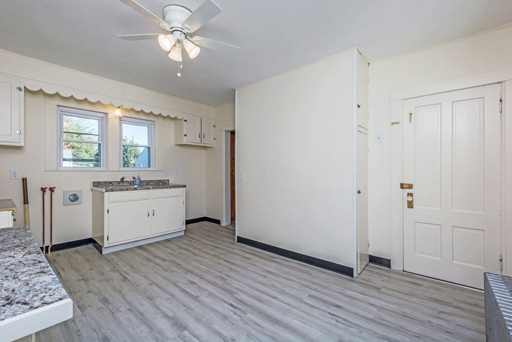 159 West Street Clinton, MA 01510 - Photo 6 of 42 Gallery Image 6