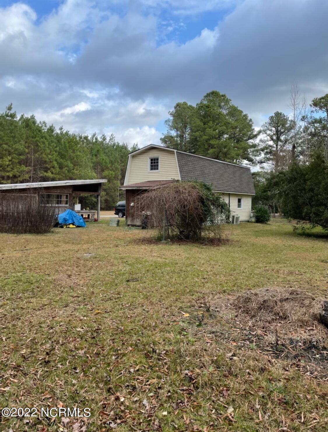 198 Jefferson Road Lake Waccamaw, NC 28450 - Photo 3 of 13 back from corner jr