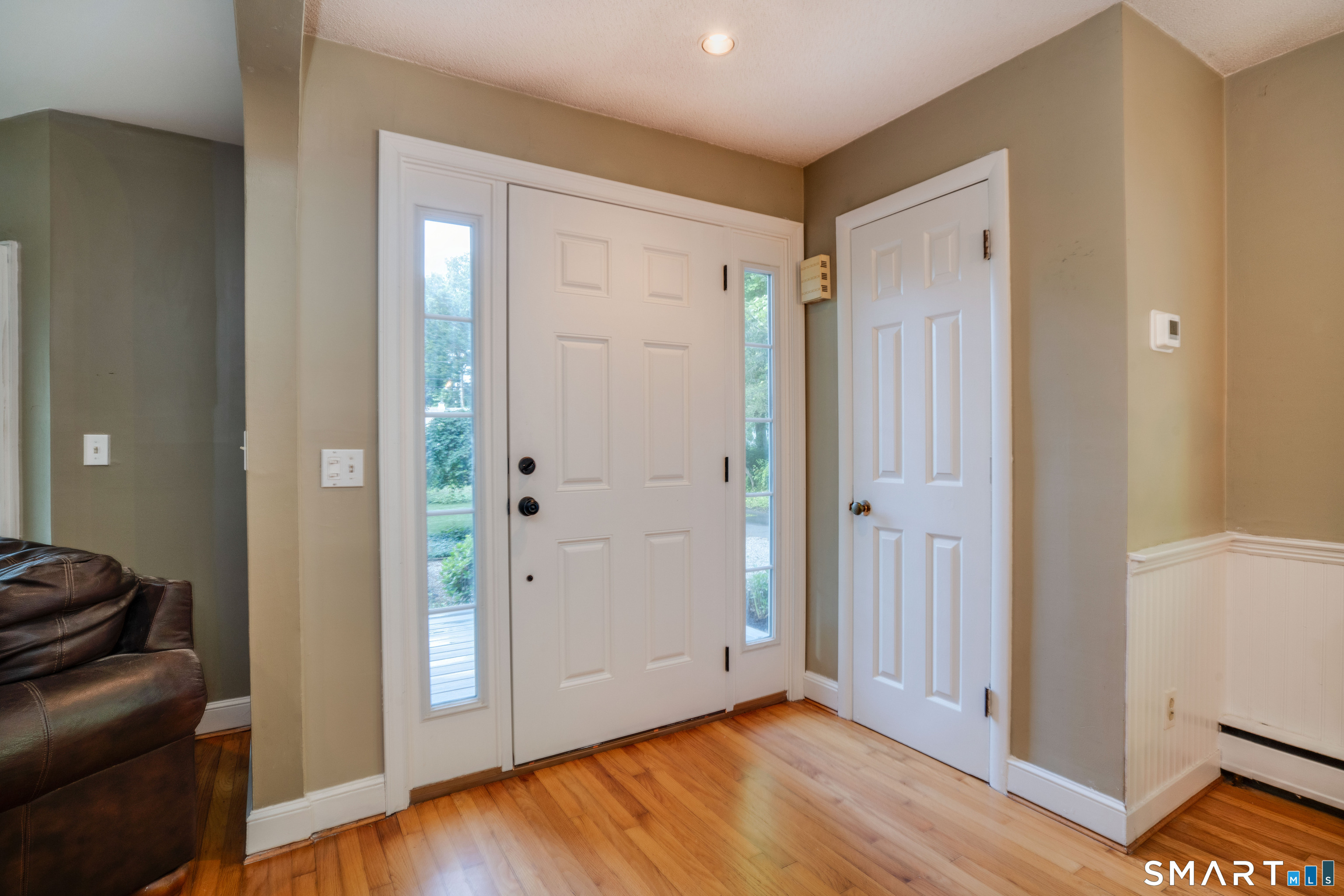 38 Hickory Hill Road Simsbury, CT 06070 - Photo 4 of 40