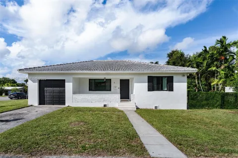 $860,000 | 1 Northeast 86th Street, El Portal, FL 33138