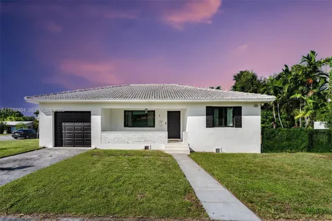 $860,000 | 1 Northeast 86th Street, El Portal, FL 33138