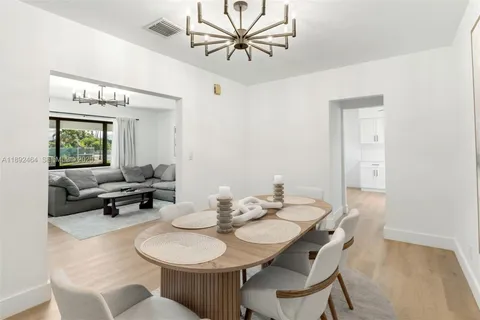 $860,000 | 1 Northeast 86th Street, El Portal, FL 33138