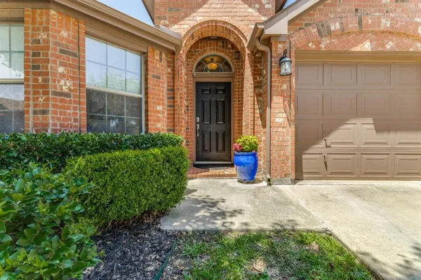 $375,000 | 8929 Brook Hill Lane, Fort Worth, TX 76244