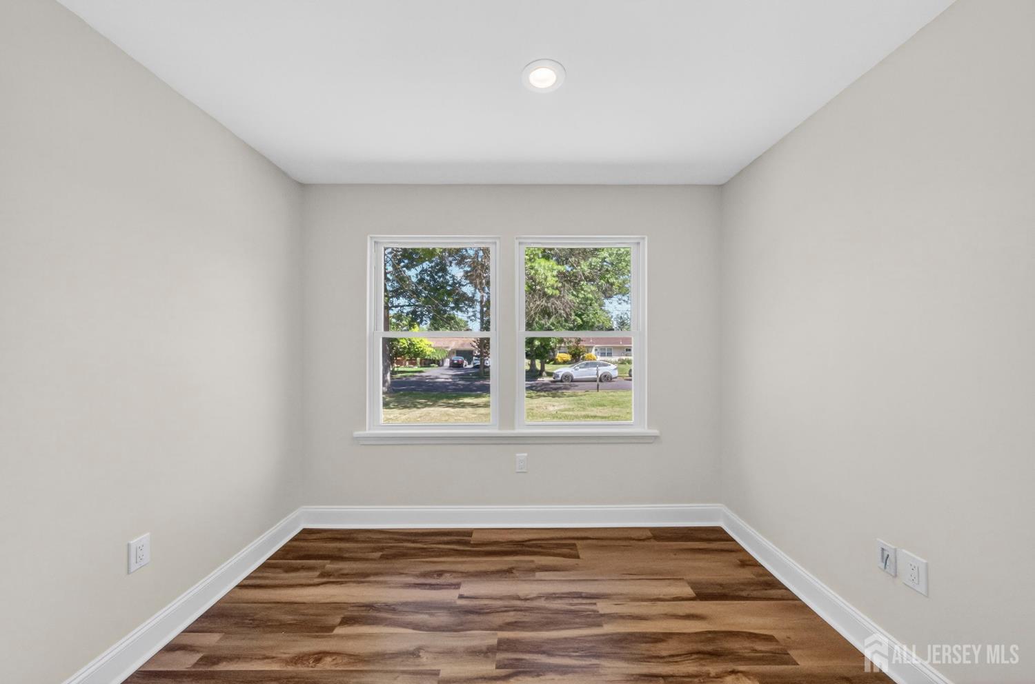 19 Springdale Road Kendall Park, NJ 08824 - Photo 17 of 41