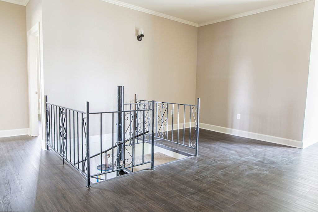 1017 Cairo Road Gallatin, TN 37066 - Photo 34 of 50 a view of a hallway with wooden floor