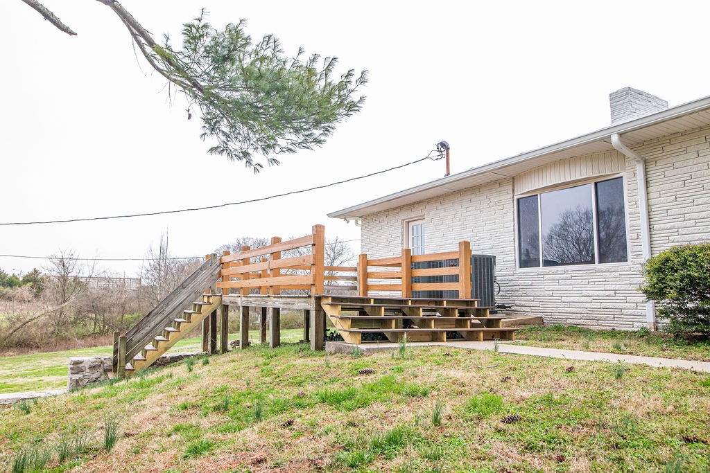1017 Cairo Road Gallatin, TN 37066 - Photo 50 of 50 a view of a house with backyard and sitting area