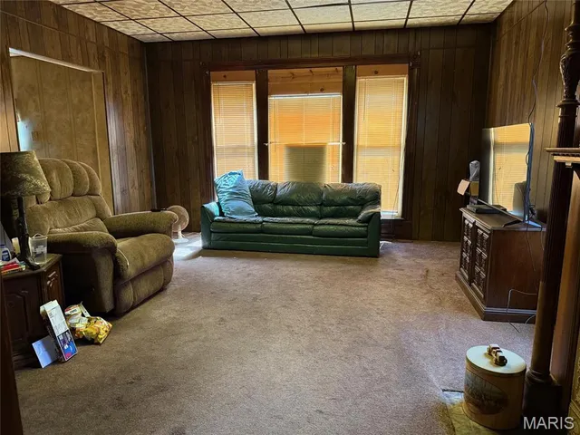 $179,000 | 300 East 2nd Street, Pana, IL 62557