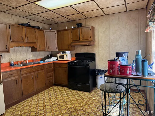 $179,000 | 300 East 2nd Street, Pana, IL 62557