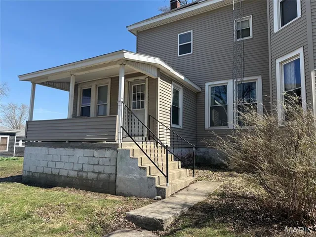 $179,000 | 300 East 2nd Street, Pana, IL 62557