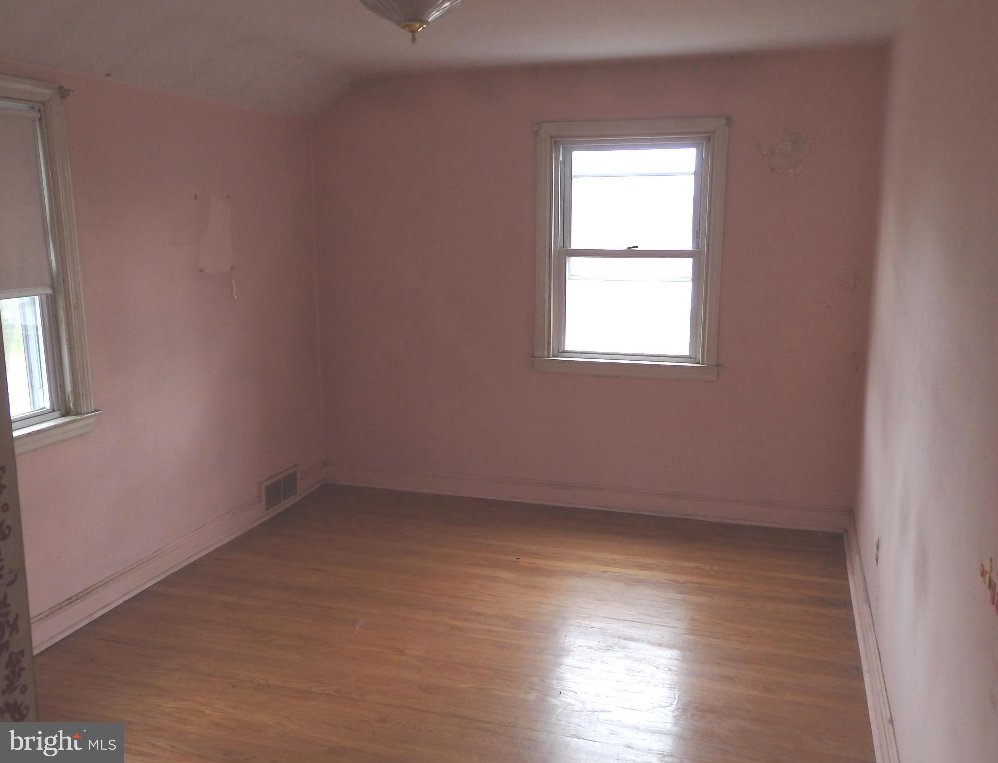 218 Earlington Road Havertown, PA 19083 - Photo 22 of 24 Second Level 2nd Bedroom