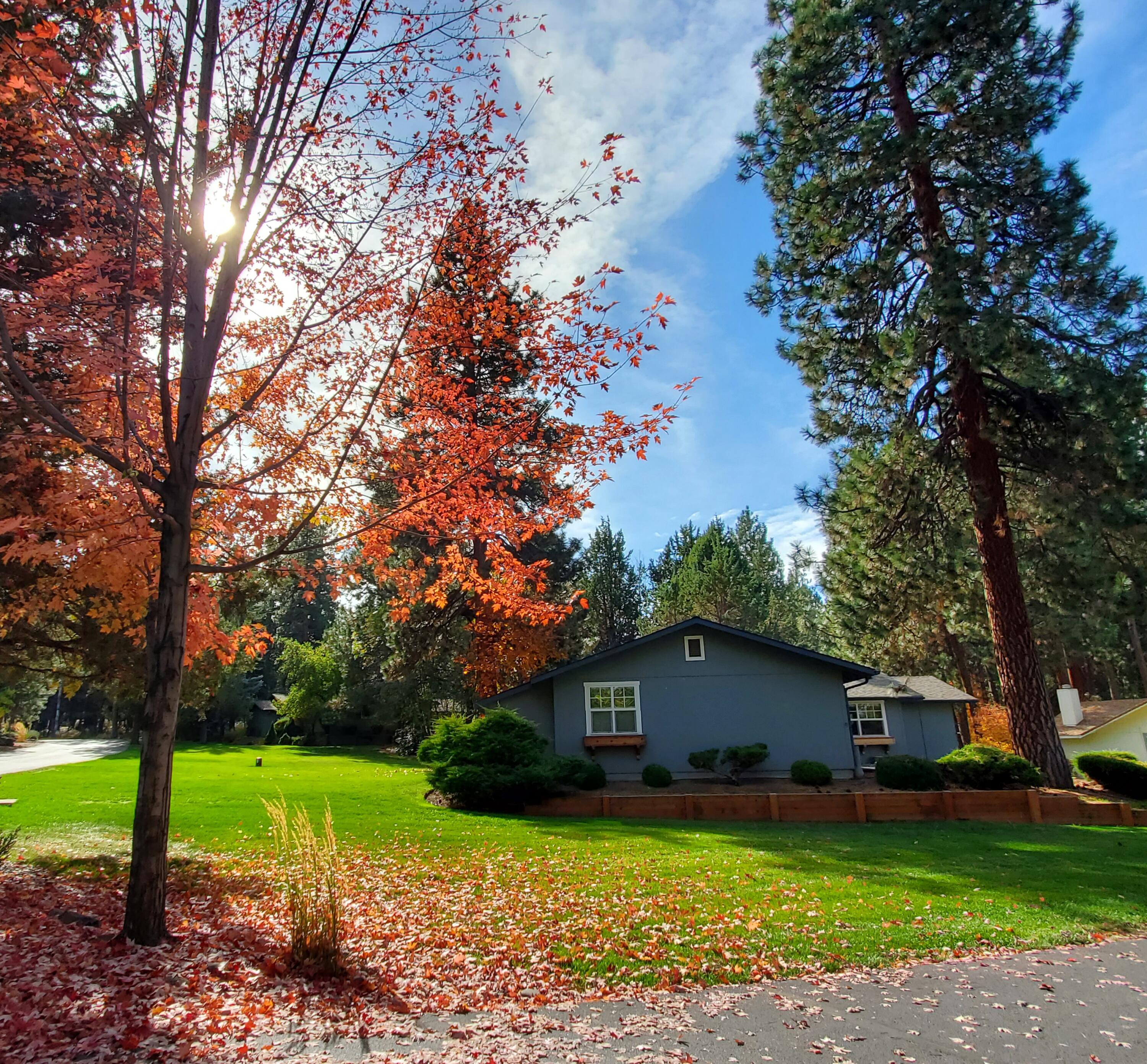 20397 Strawline Road Bend, OR 97702 - Photo 25 of 25 Beautiful fall day.