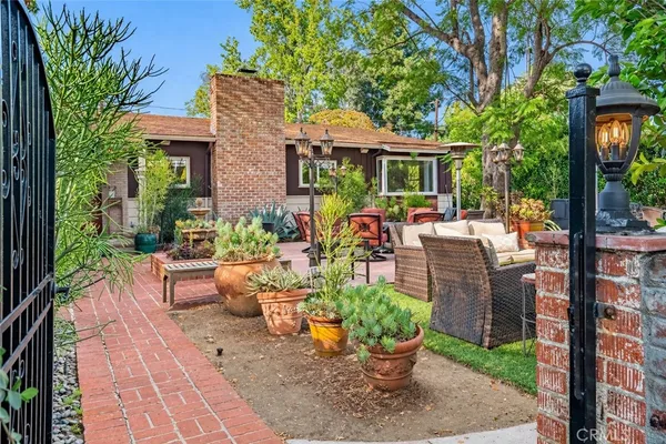 $1,685,000 | 13405 Tiara Street, Valley Glen, CA 91401