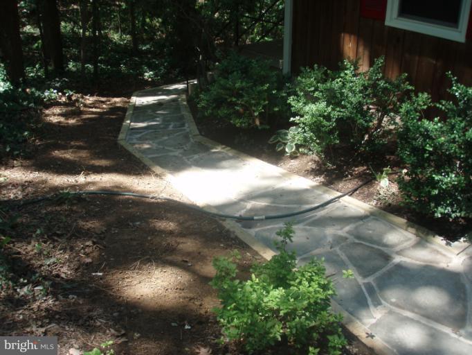 322 Halsey Road Annapolis, MD 21401 - Photo 47 of 56 Stone Walkway to waterside of home