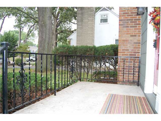 536 East Torrence Road Columbus, OH 43214 - Photo 3 of 25 Gallery Image 3