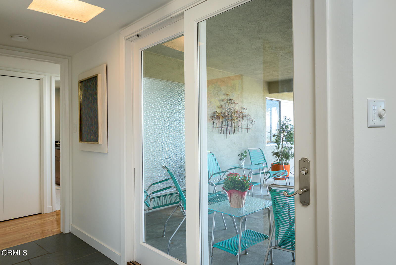 667 Glen Avenue Glendale, CA 91206 - Photo 25 of 46 a view of dining room and wooden floor