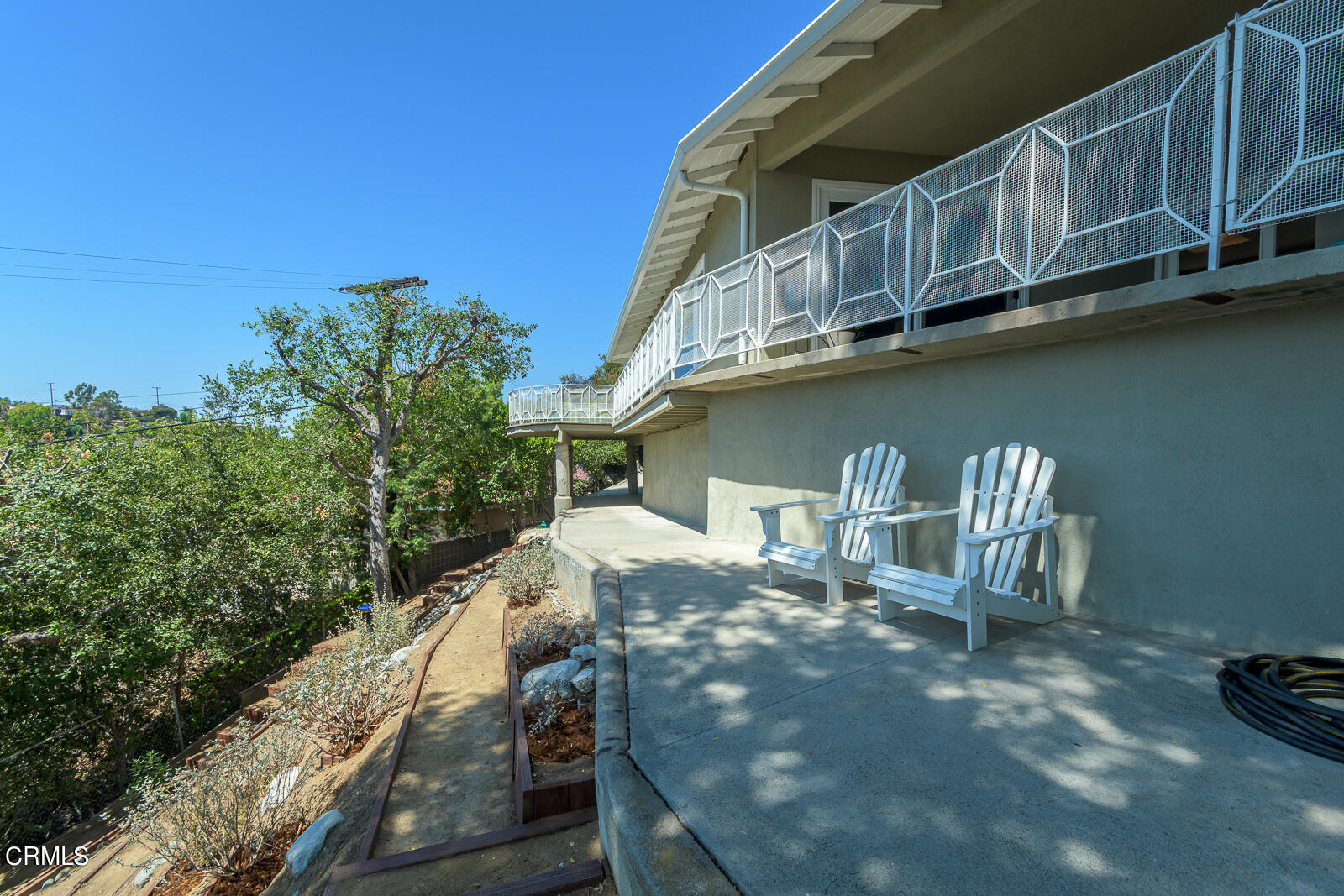 667 Glen Avenue Glendale, CA 91206 - Photo 40 of 46 a view of building with outdoor seating