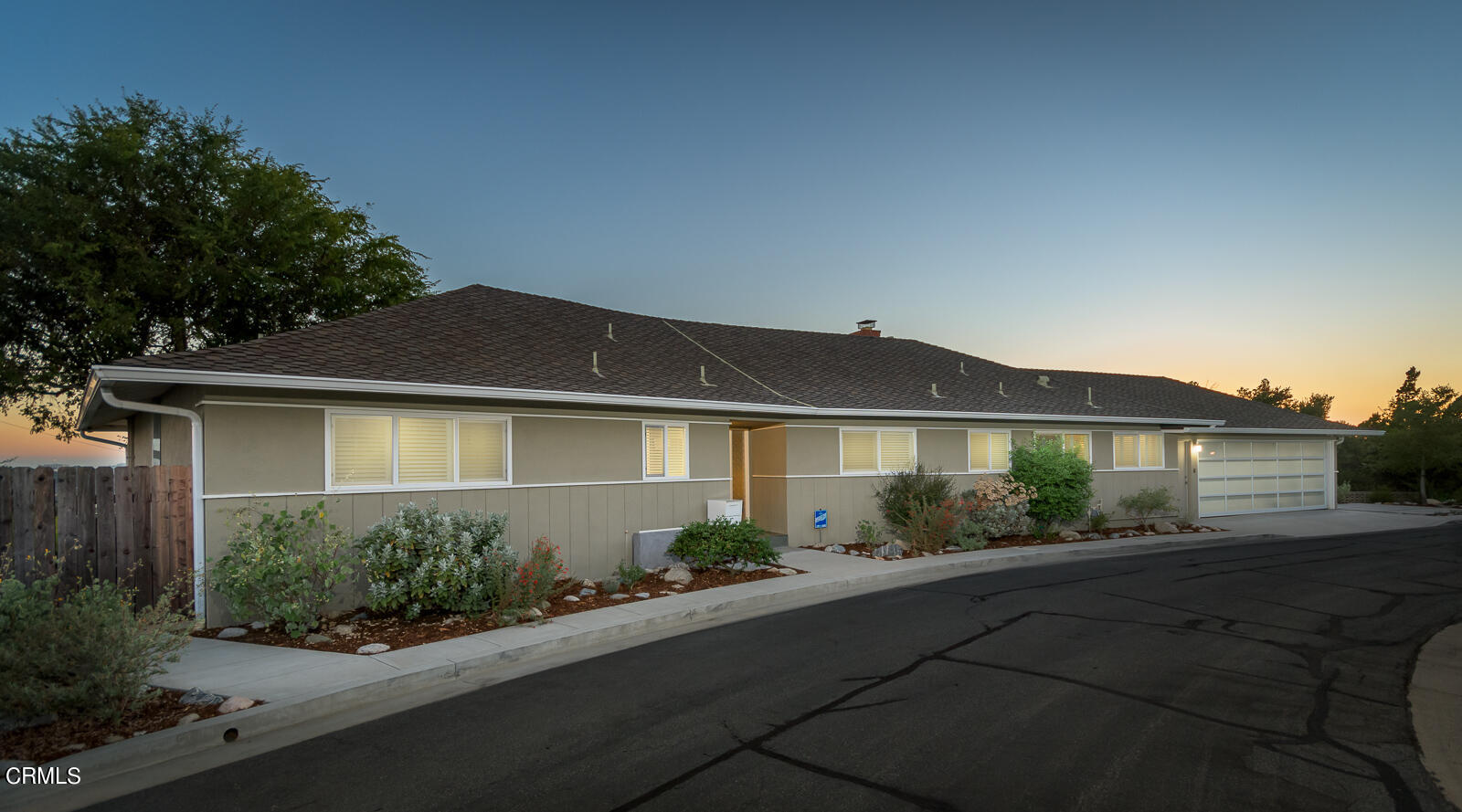 667 Glen Avenue Glendale, CA 91206 - Photo 46 of 46 front view of house