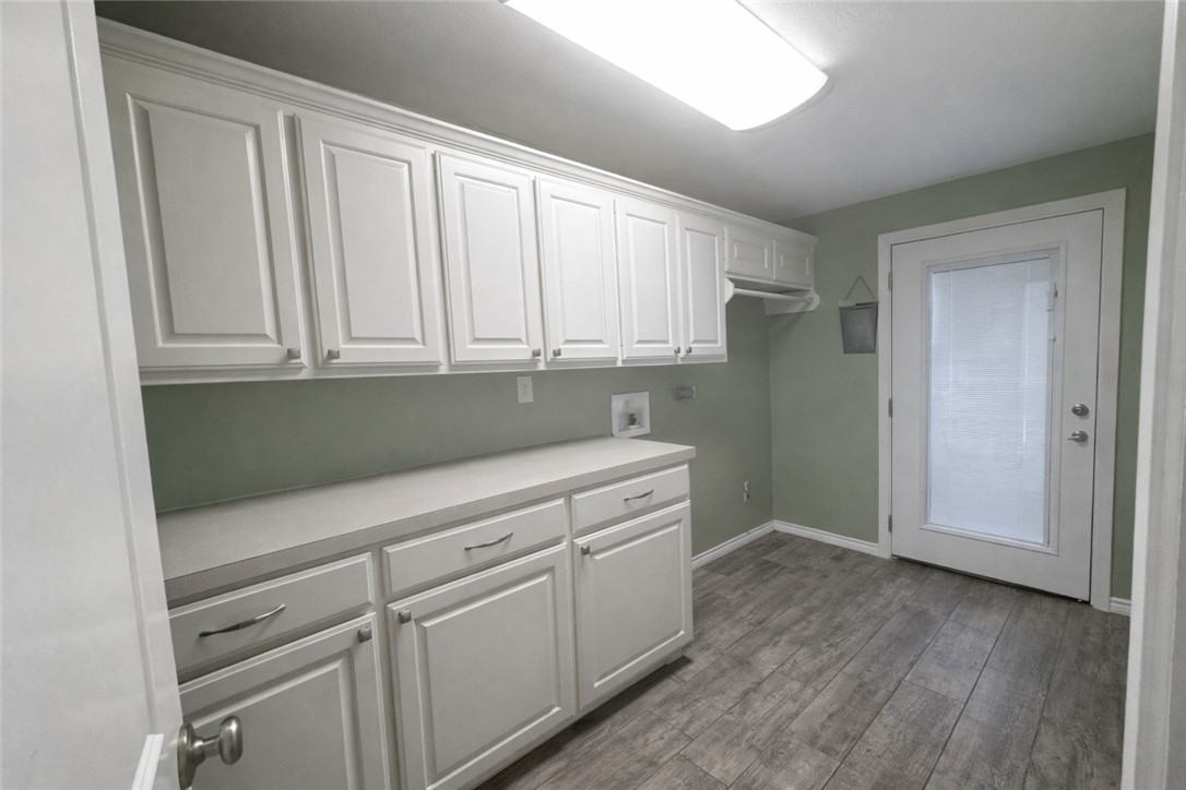4005 Ridge Trail Robstown, TX 78380 - Photo 11 of 20 a view of cabinets and wooden floor
