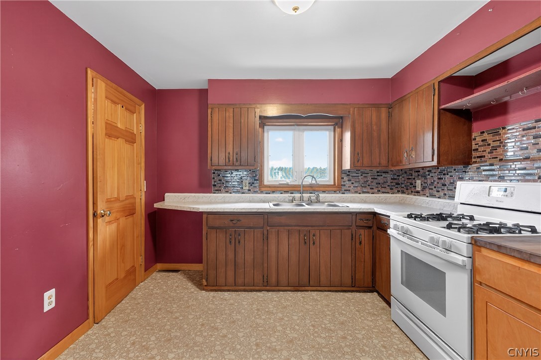 4990 Heelpath Road Verona, NY 13440 - Photo 12 of 50