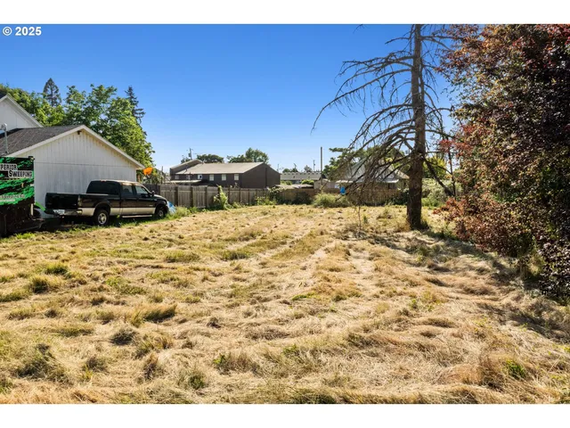 $120,000 | 206 South Molalla Avenue, Molalla, OR 97038