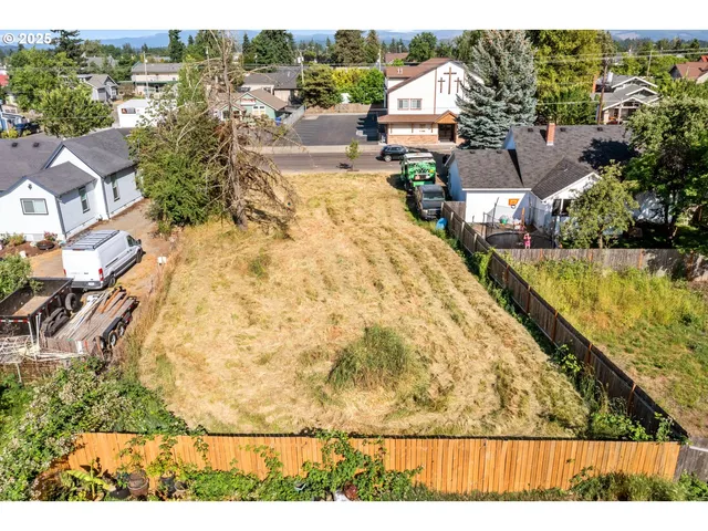 $120,000 | 206 South Molalla Avenue, Molalla, OR 97038